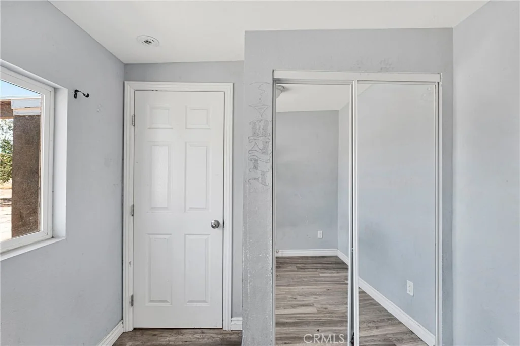 Photo of 10912 Matilija