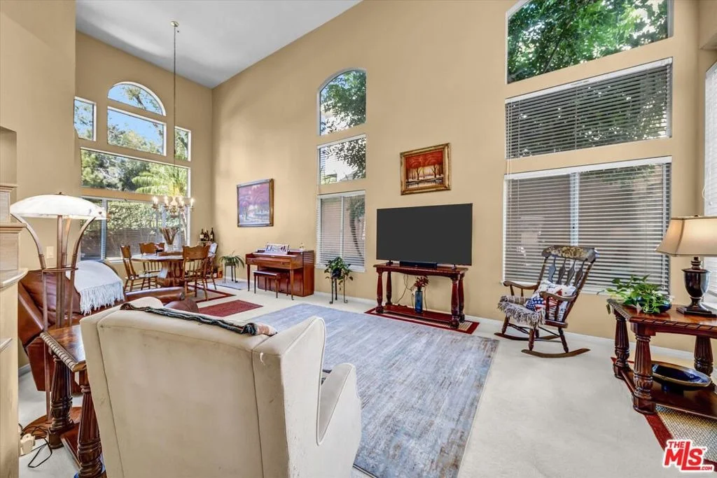 Photo of 6941 E Pinnacle Pointe