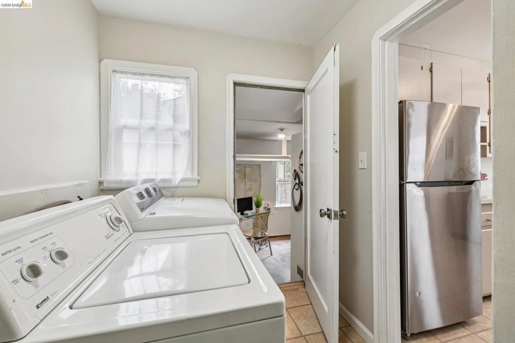 Photo of 3115 Clinton Ave