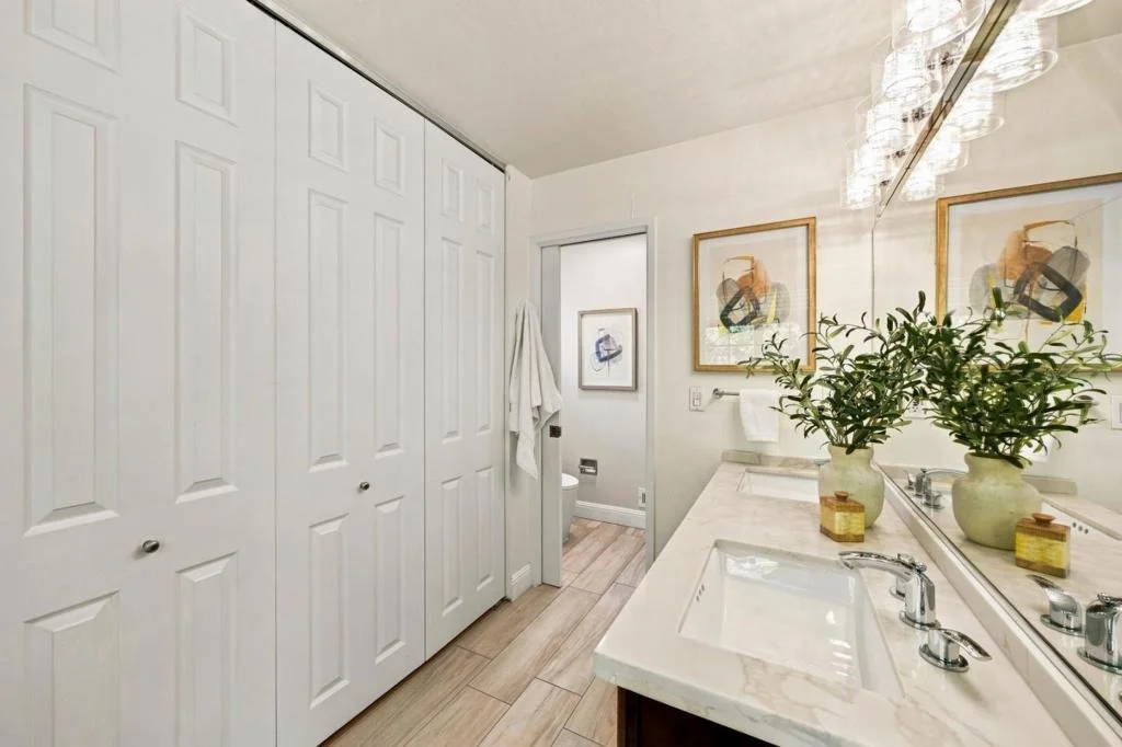 Photo of 1005 Iris Avenue