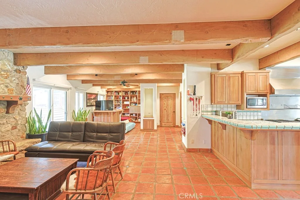 Photo of 38181 Valley Oak