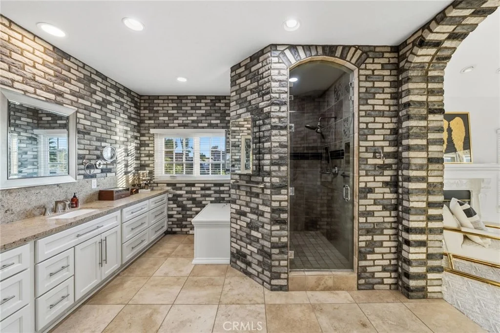 Photo of 40900 Via Los Altos