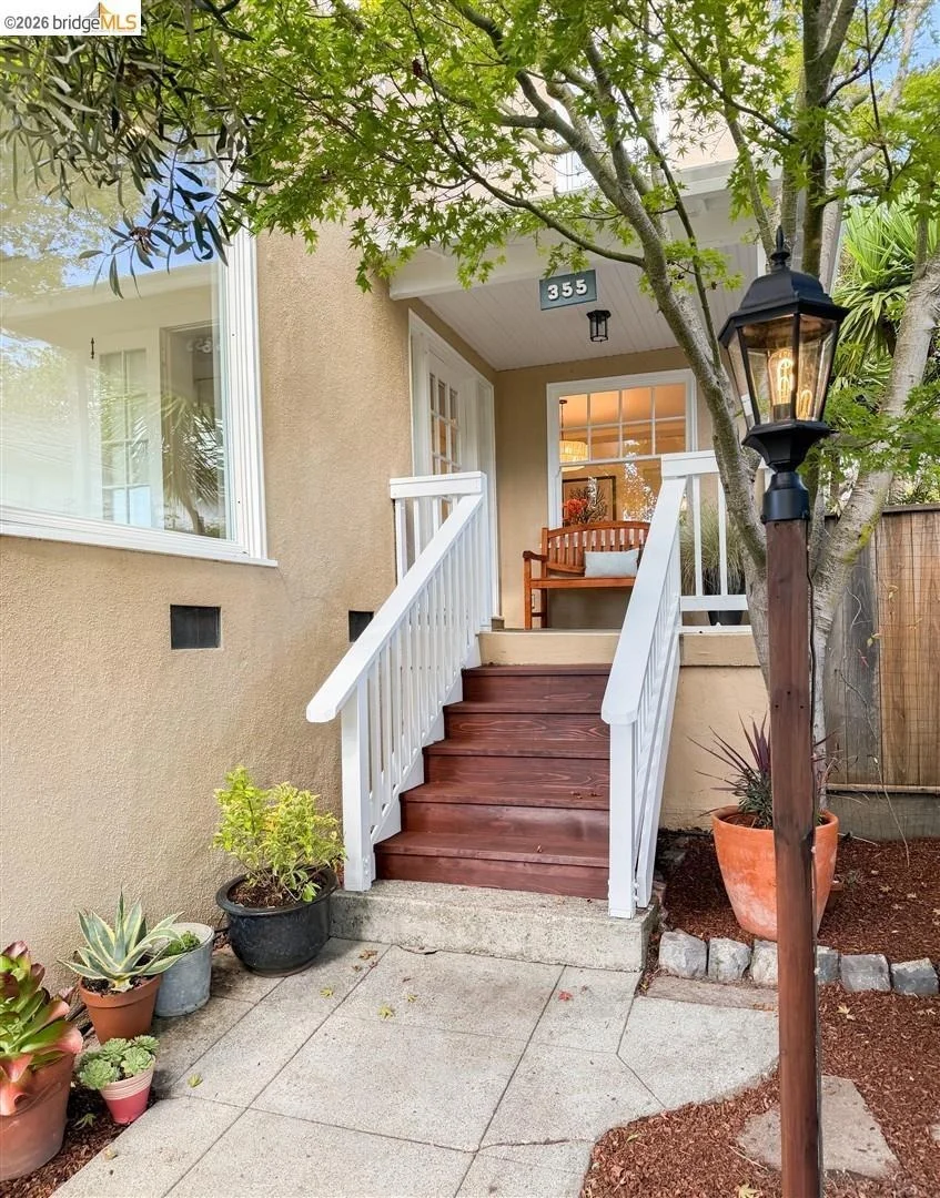Photo of 355 Arlington Ave