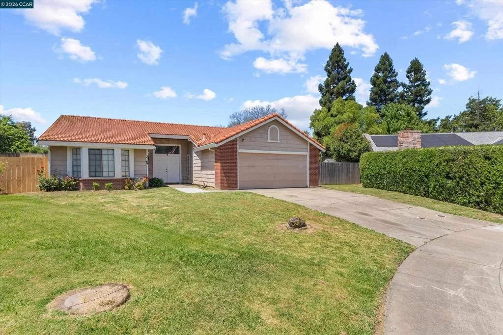 Photo of 3167 Osuna Way