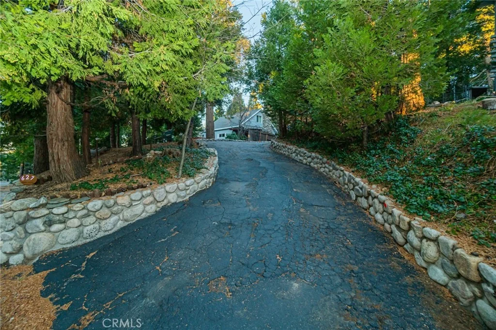 Photo of 627 Rose Lane