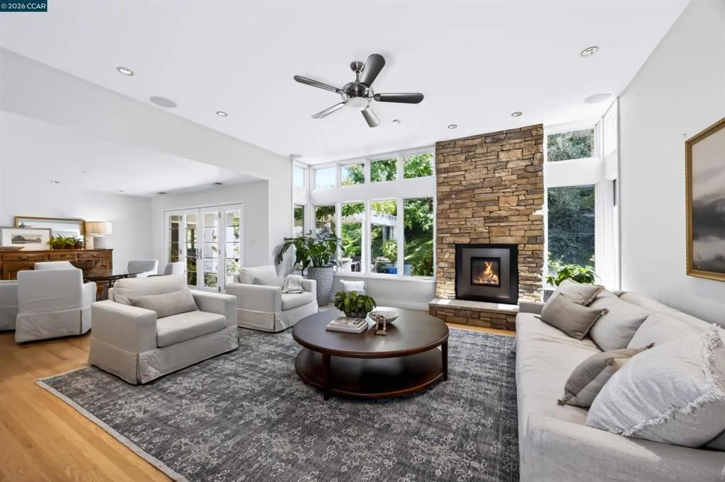 Photo of 3237 Driftwood Dr