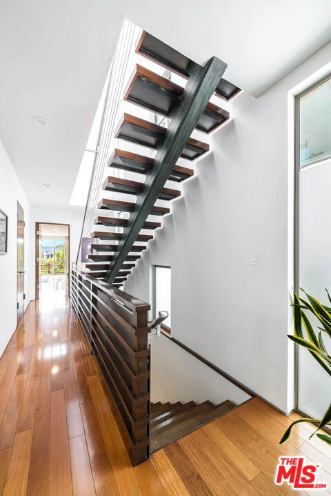 Photo of 417 Venice Way