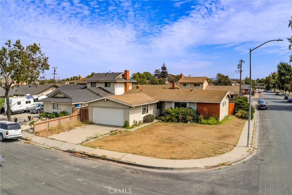 Photo of 606 W Albert Street
