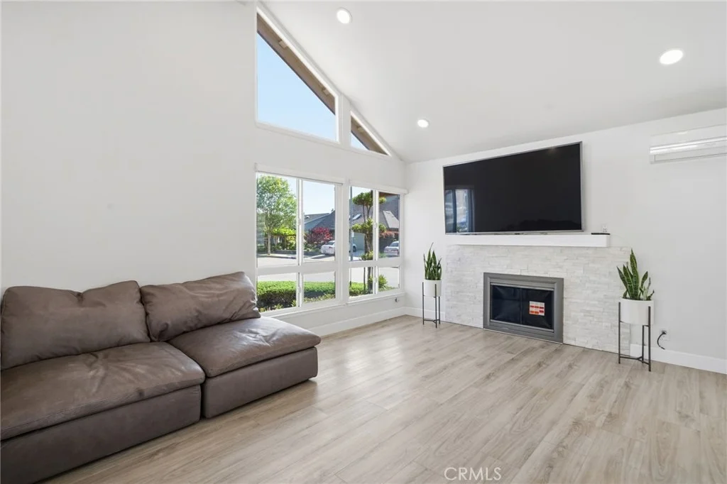 Photo of 4261 LIVERMORE Place