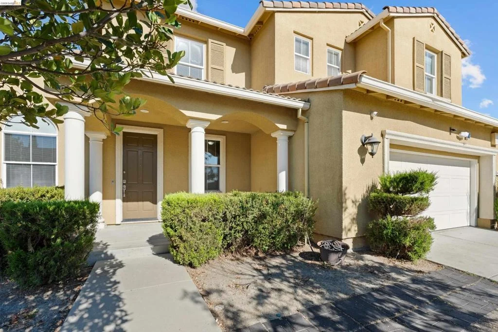 Photo of 4592 Le Conte Cir