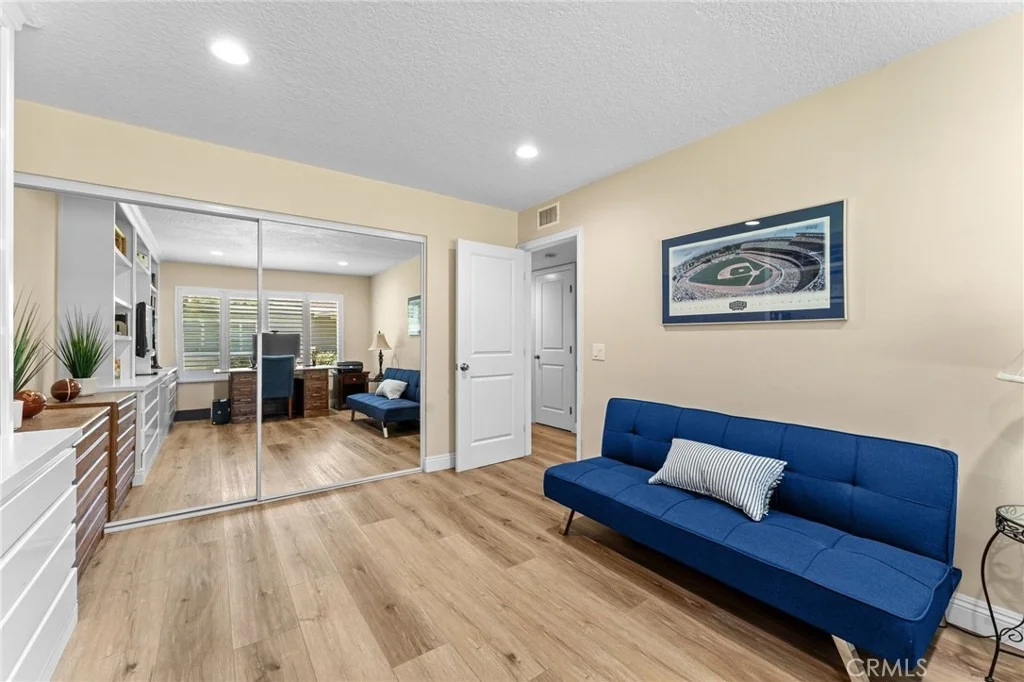 Photo of 1001 Pacifica