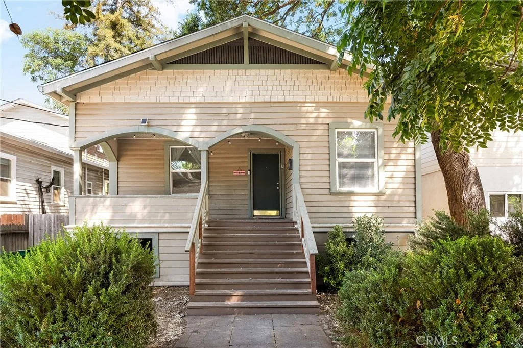 Photo of 414 W 6th Street