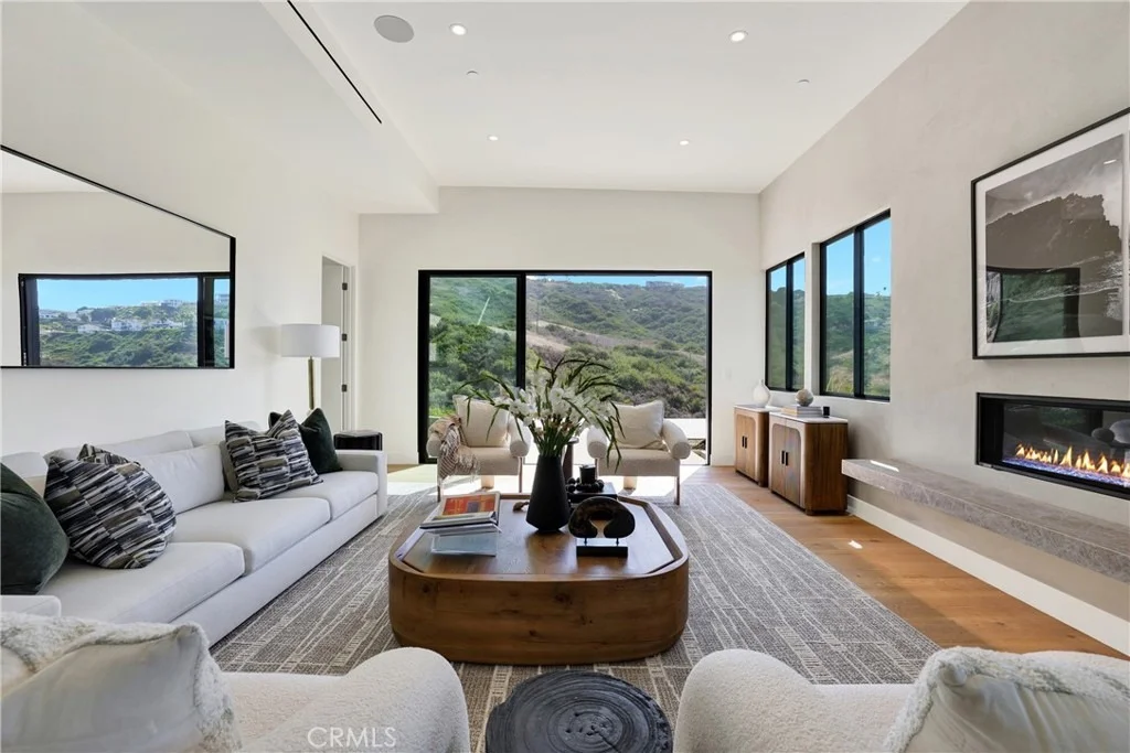 Photo of 408 Avenida Presidio