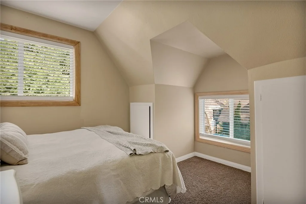 Photo of 230 Hemlock Drive