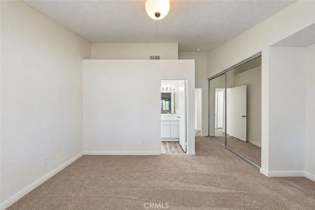 Photo of 1291 Comiskey Court