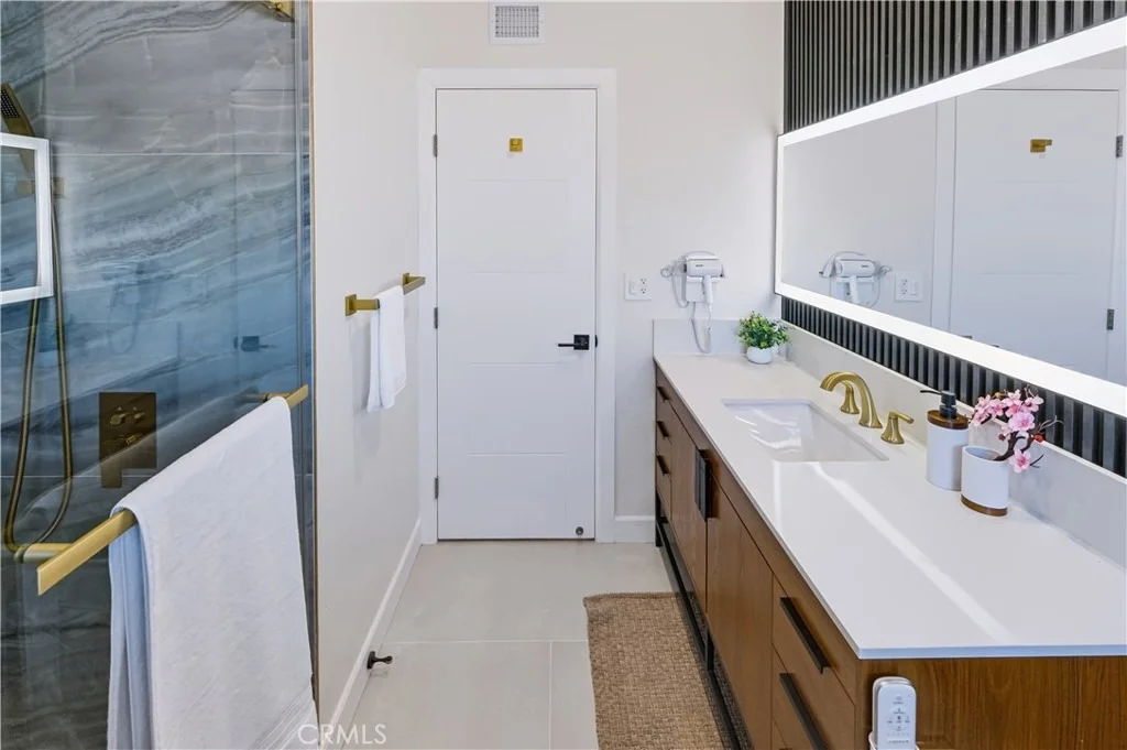 Photo of 11432 Pollard