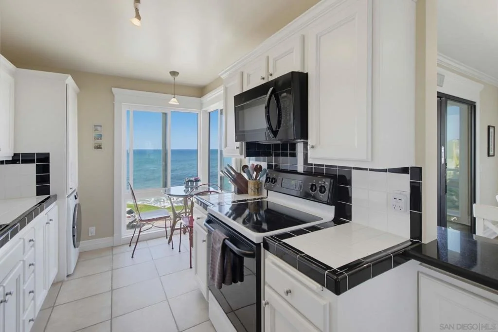 Photo of Unit 302 at 457 Coast