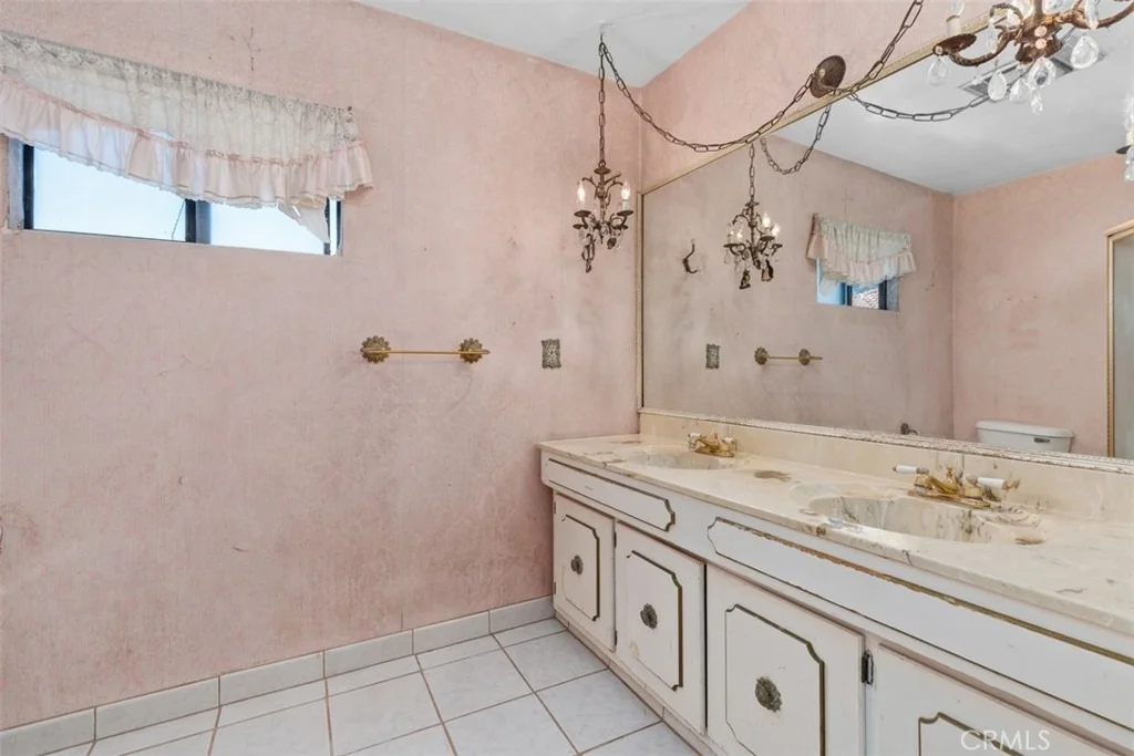 Photo of 10253 Angell