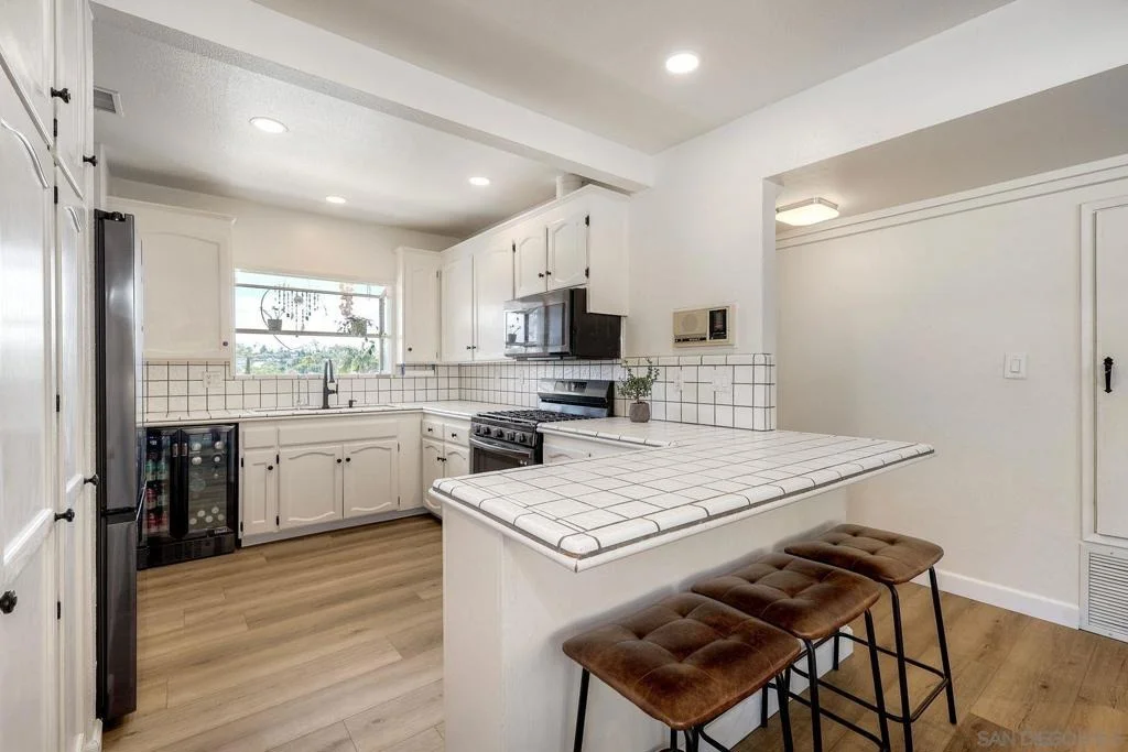 Photo of 129 Avalon Dr