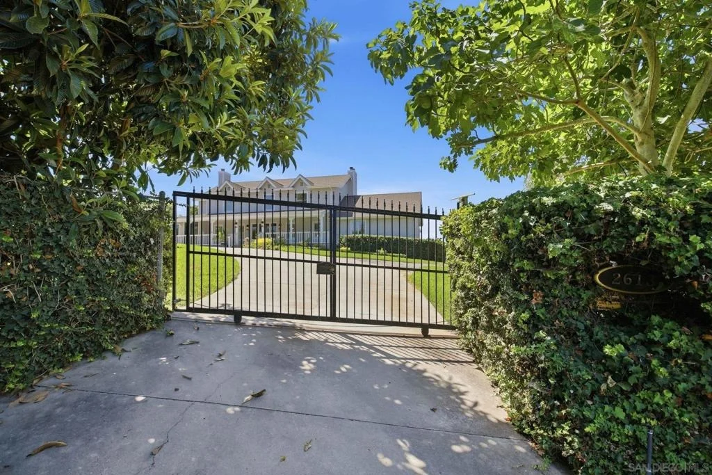 Photo of 2613 Sunset Hills