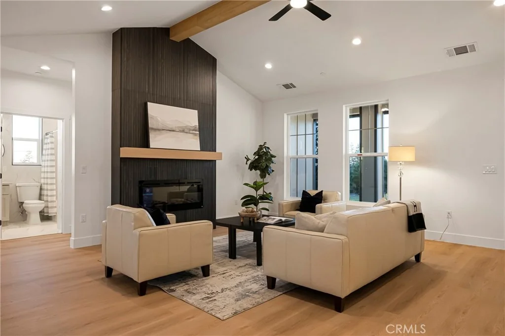 Photo of 1095 Fairview Drive