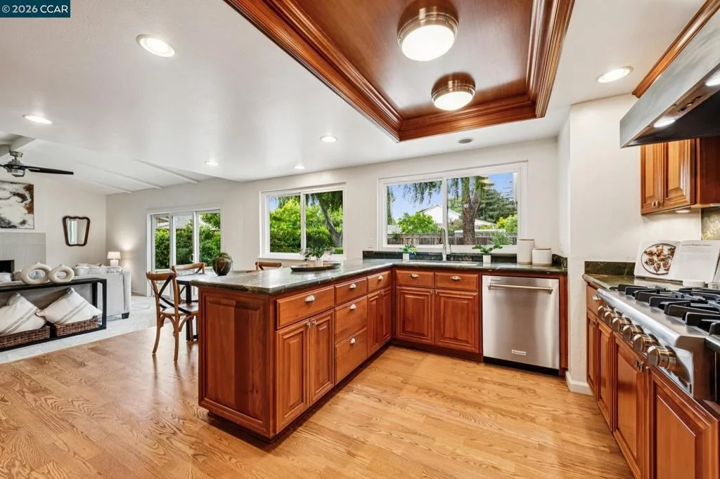Photo of 1544 Saint Helena Drive
