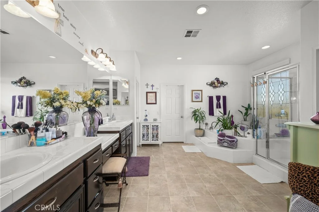 Photo of 18566 Hawkhill