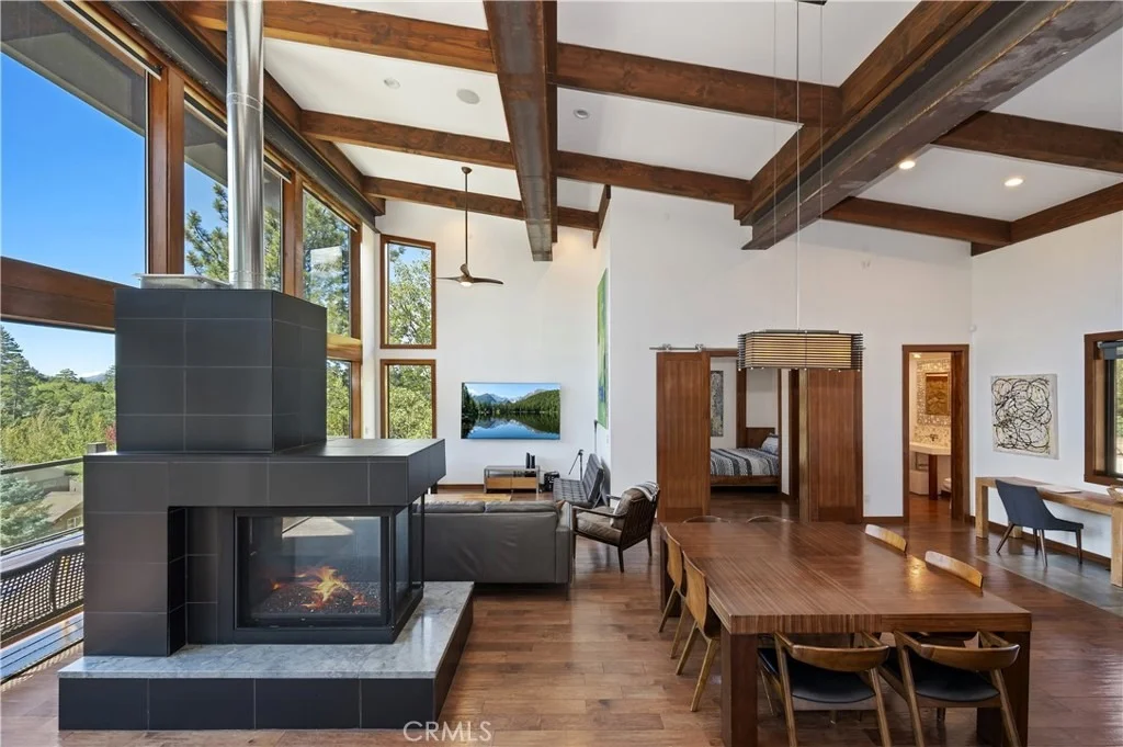 Photo of 43669 Ridge Crest