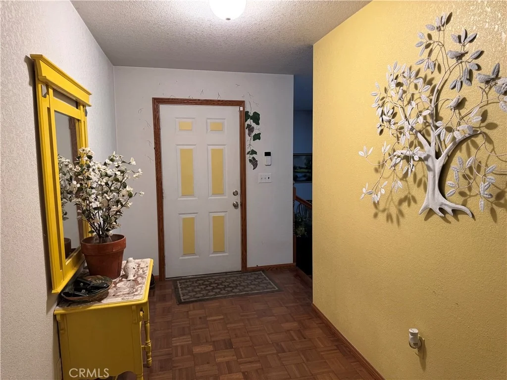Photo of 35648 Mountain View Road