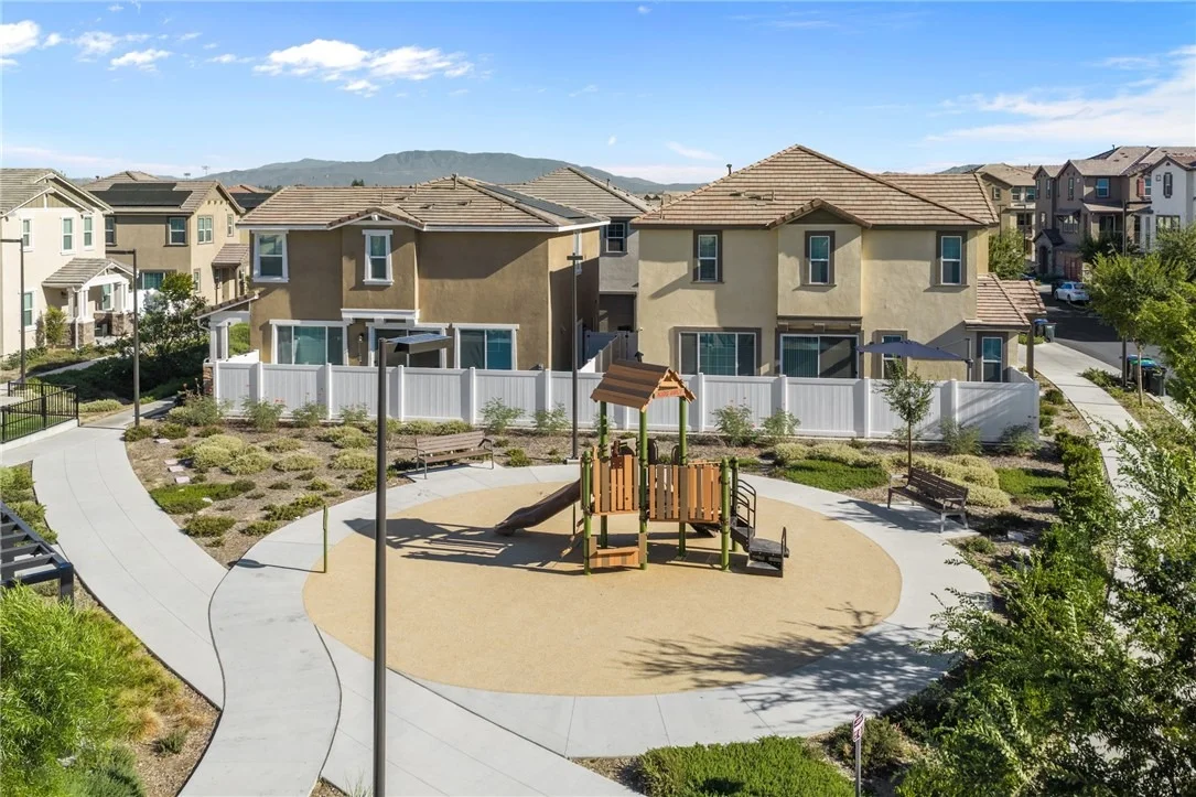 Photo of 40863 Melrose Drive