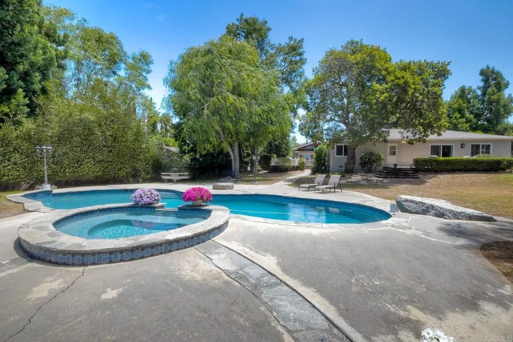 Photo of 1143 Cypress Dr