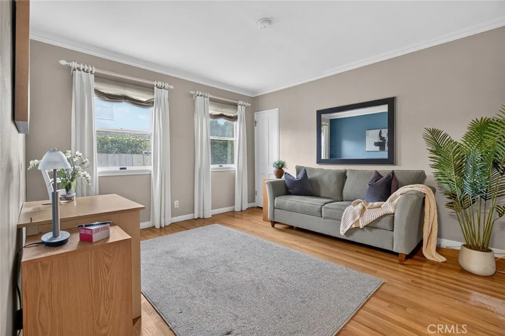 Photo of 1321 Graynold