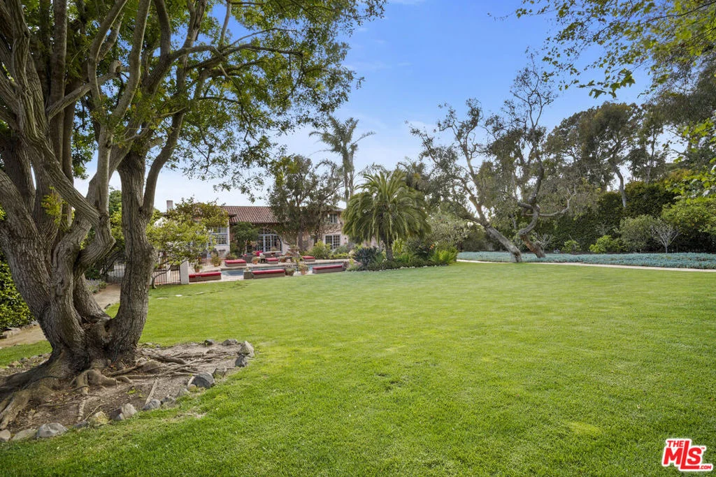 Photo of 7332 Birdview Avenue