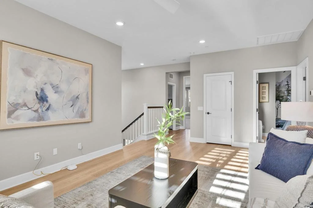 Photo of 916 Lindbergh Drive