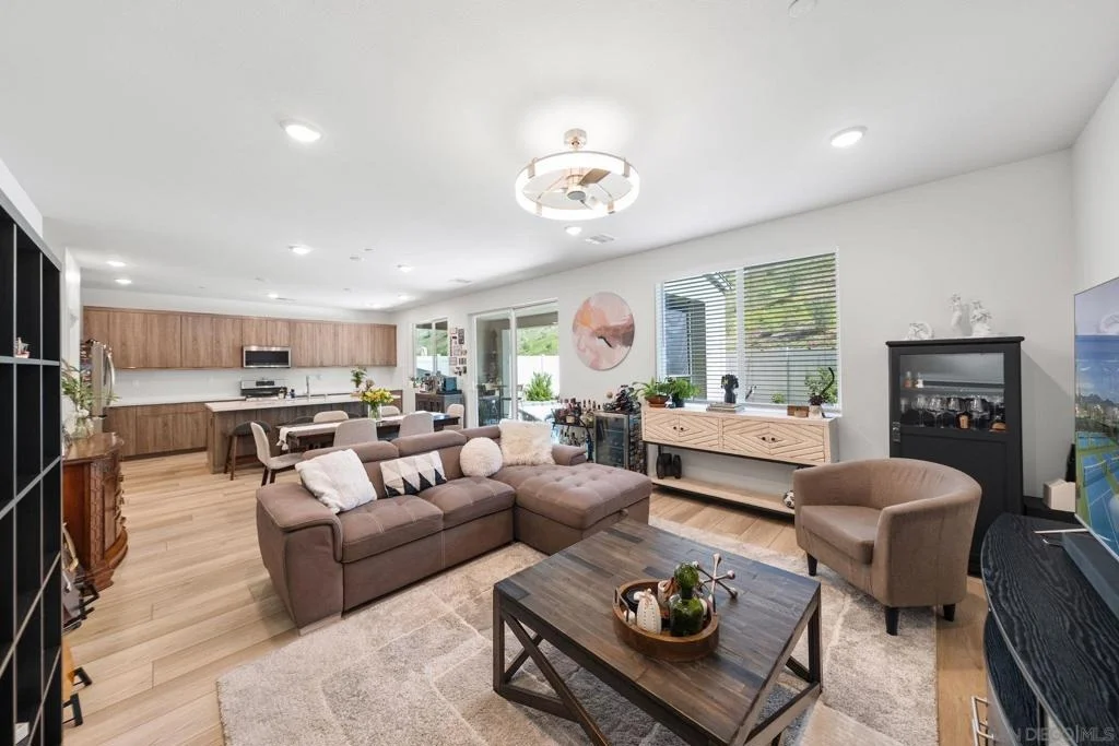 Photo of 35241 Valencia Pt