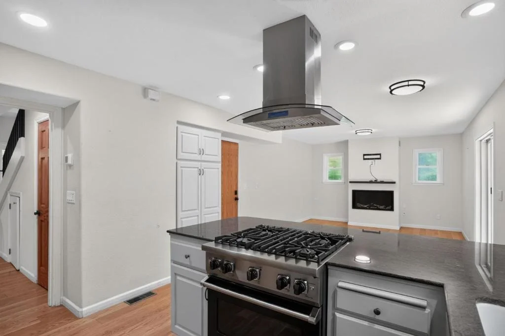 Photo of 650 Tabor Way