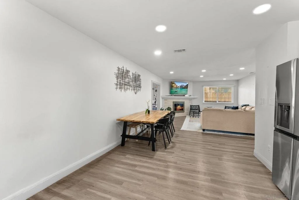 Photo of 9618 Date St