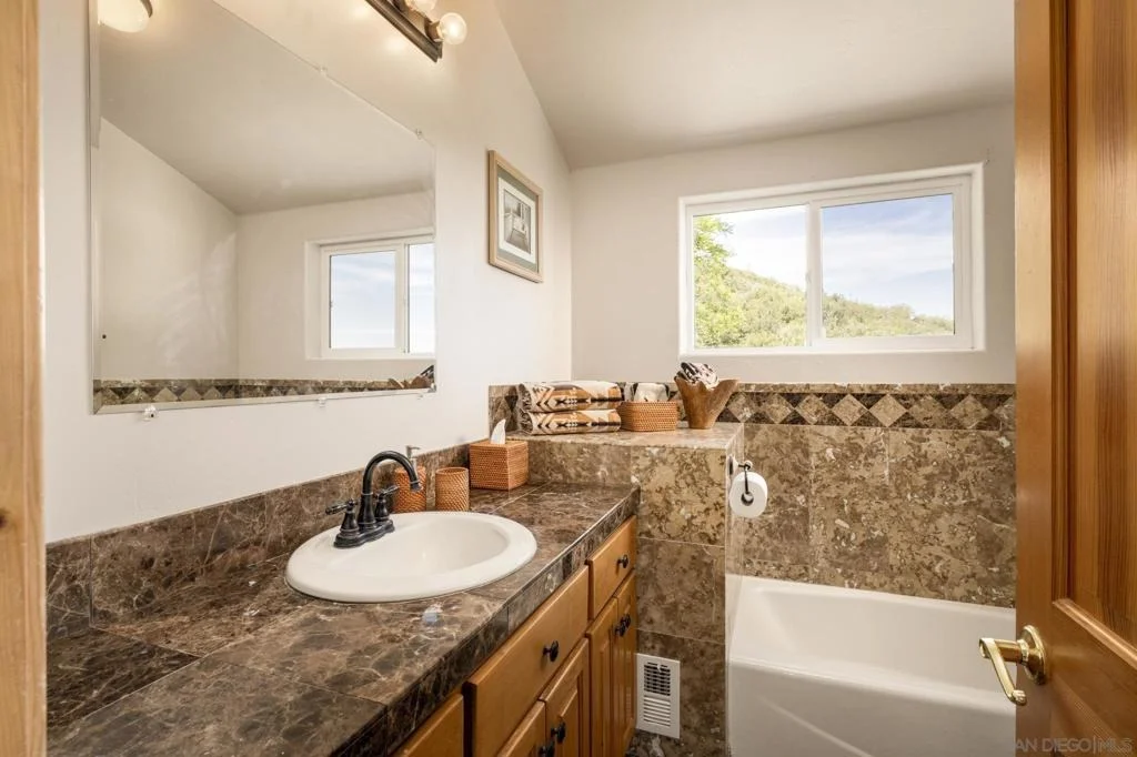 Photo of 15683 N Peak Road