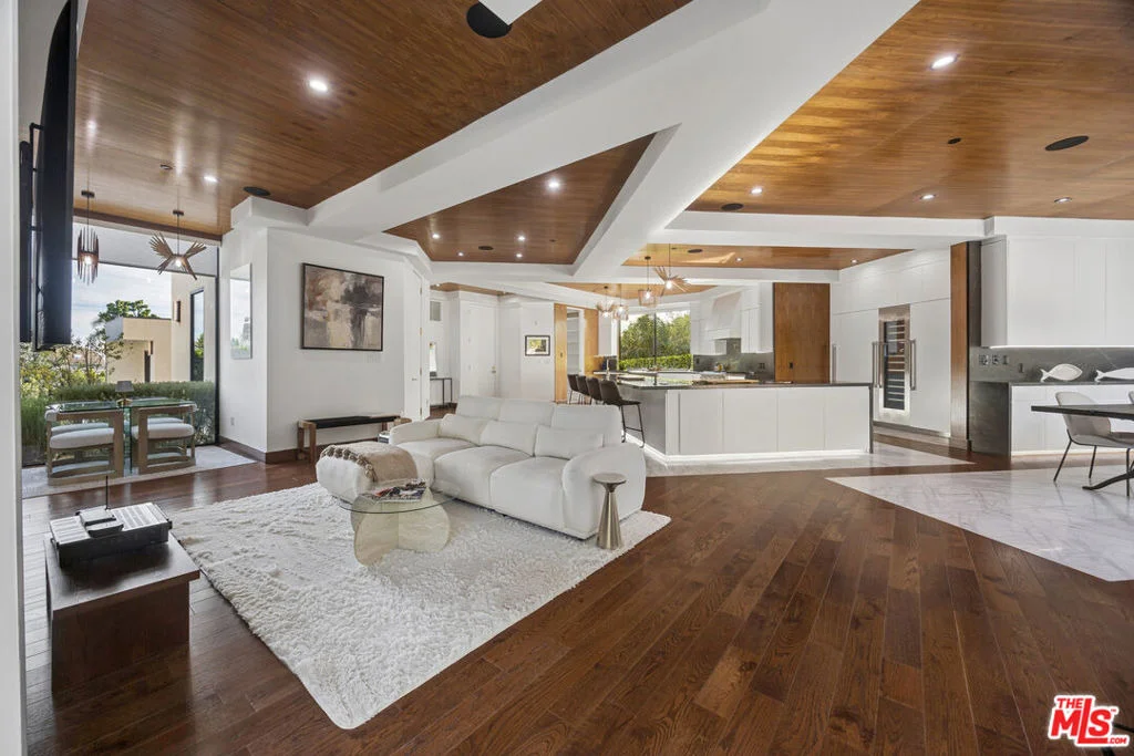 Photo of 11075 W Sunset Boulevard