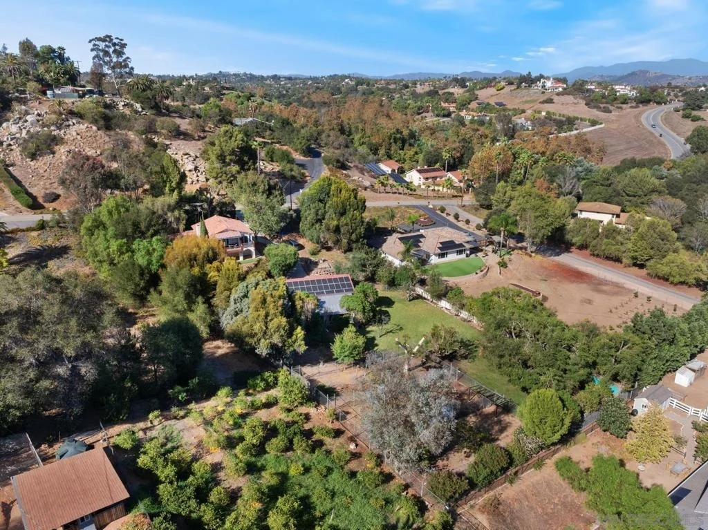 Photo of 4488 La Canada