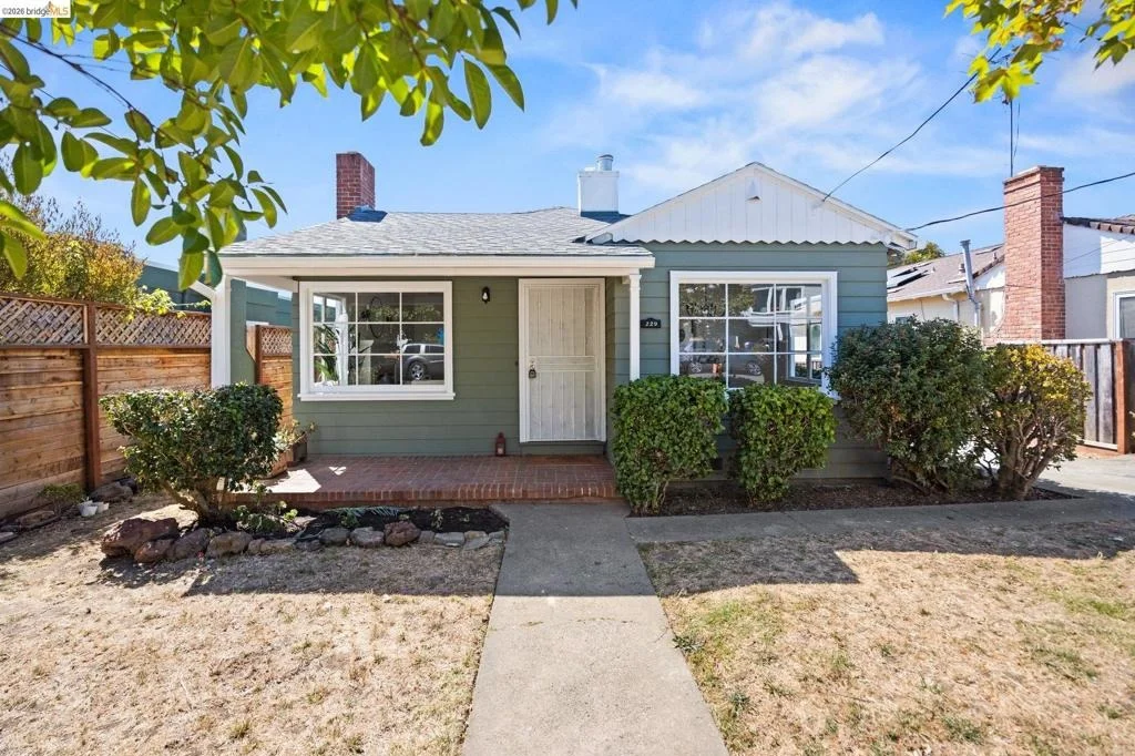 Photo of 229 Ramona Ave