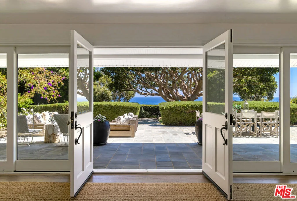 Photo of 29225 Cliffside Drive