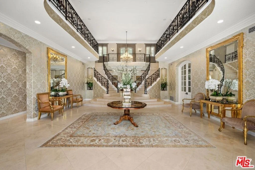 Photo of 9541 Sunset Boulevard