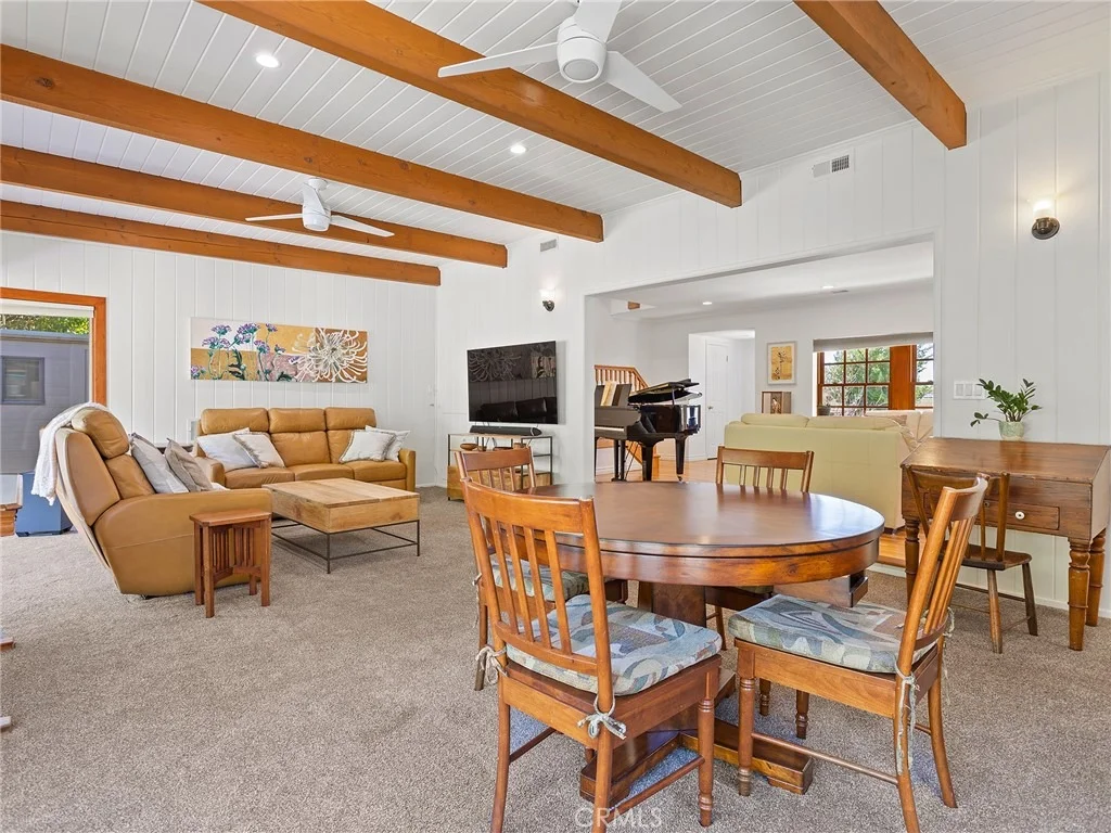 Photo of 1012 N Sunset Canyon Drive
