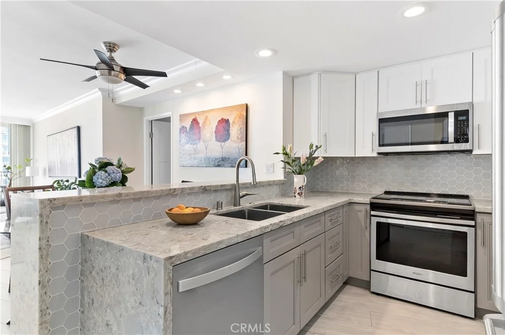 Photo of Unit 3003 at 700 E Ocean Boulevard