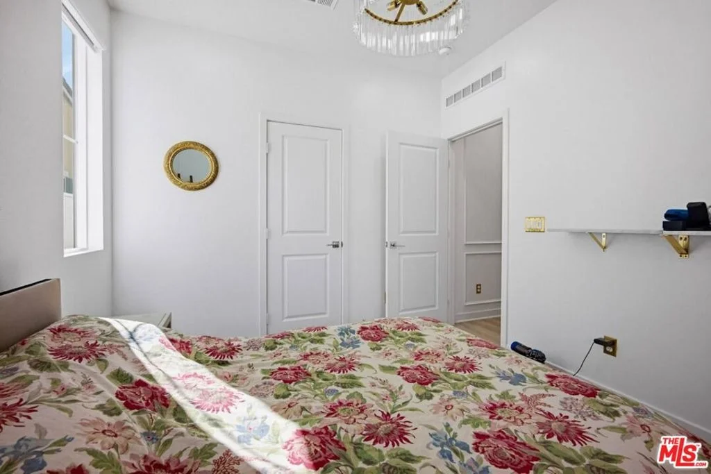 Photo of 16763 Mistletoe Lane