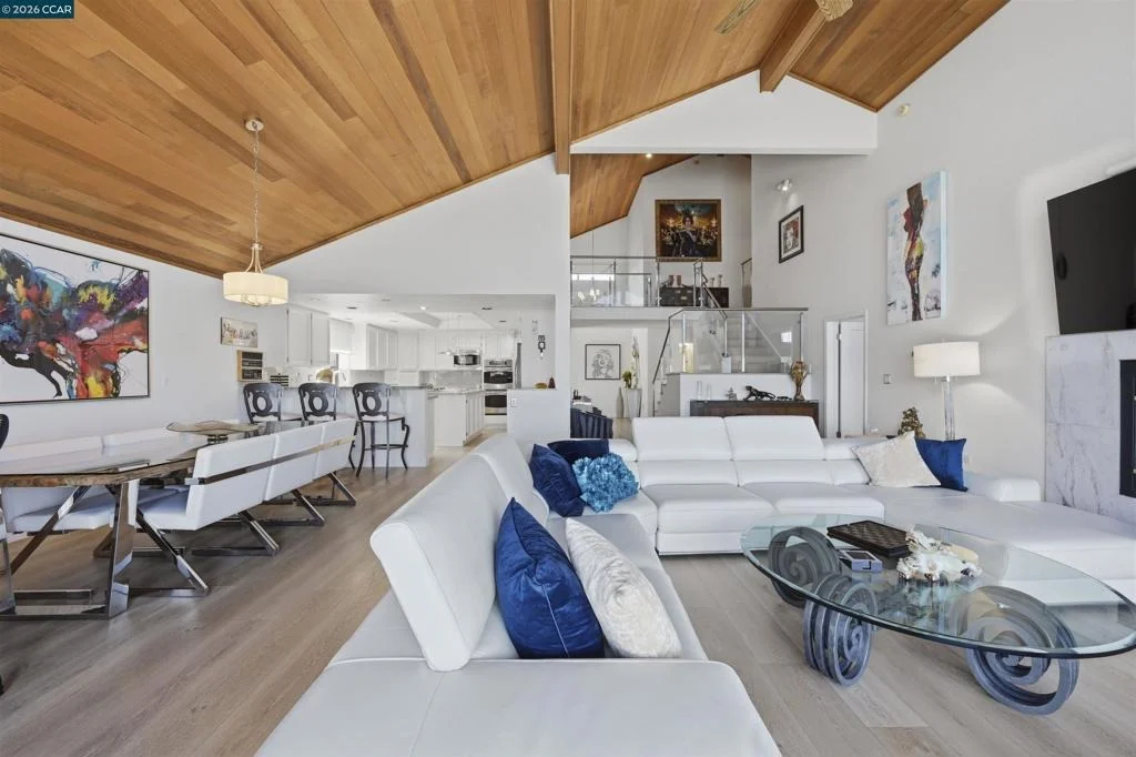 Photo of 2027 Windward Pt