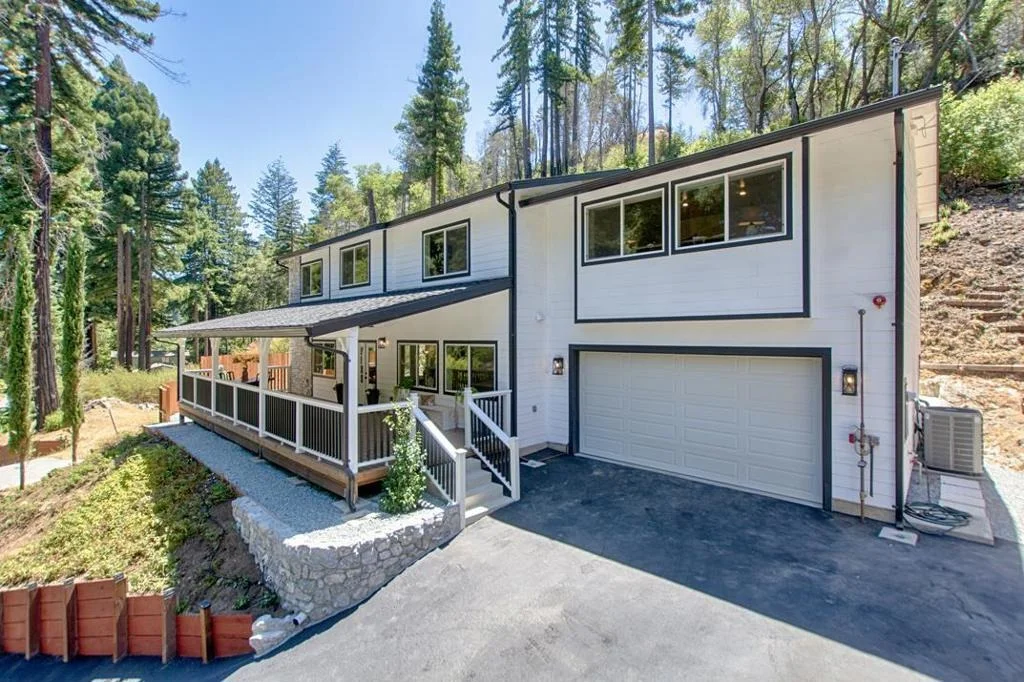 Photo of 341 Lake Drive