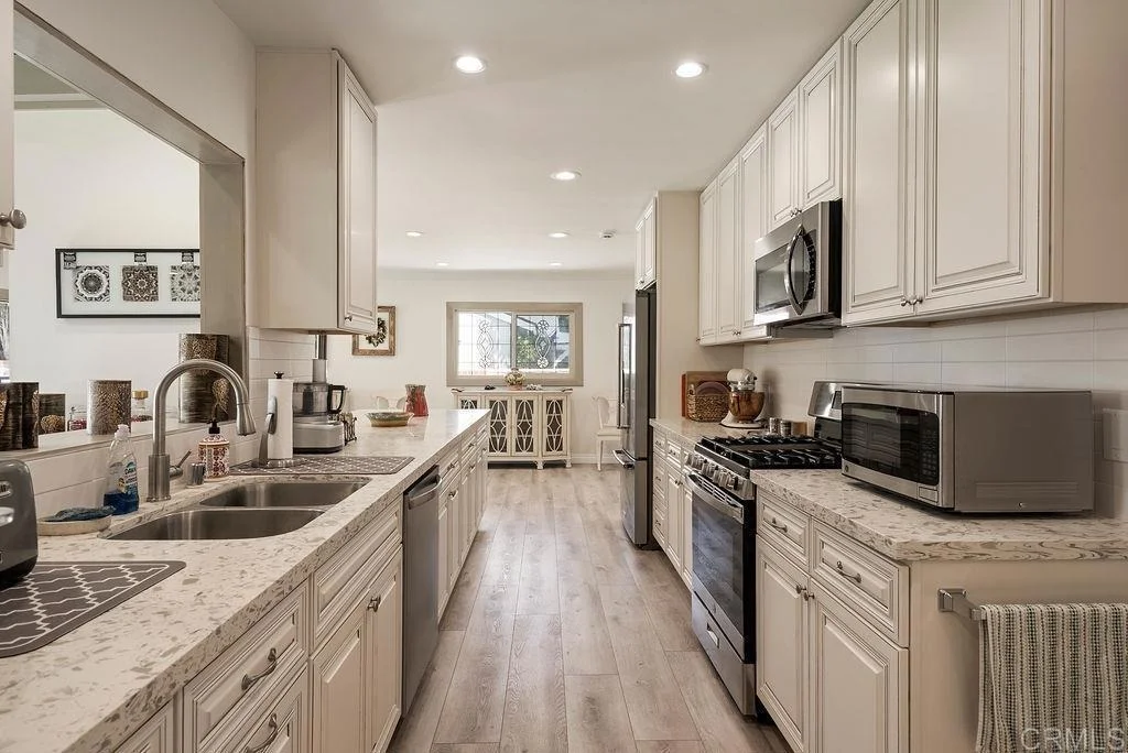 Photo of 453 W Laurel Avenue