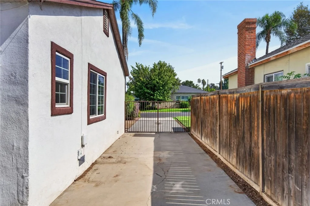 Photo of 4330 Oakwood Place